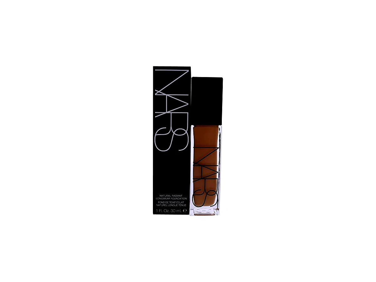 Revisão Base Líquida NARS Natural Radiant Longwear Foundation: a melhor aposta para um acabamento viçoso e natural