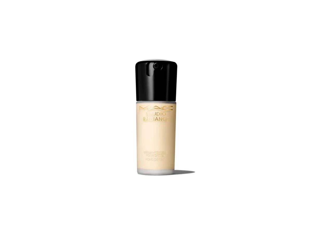 Revisão MAC Cosmetics Studio Radiance Serum-Powered Foundation: choque de hidratação e glow para peles ressecadas