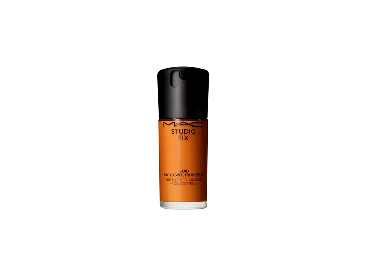 Revisão MAC Cosmetics Studio Fix Fluid SPF 15 24HR Matte Foundation: O clássico evoluiu com cuidado facial e aplicador prático