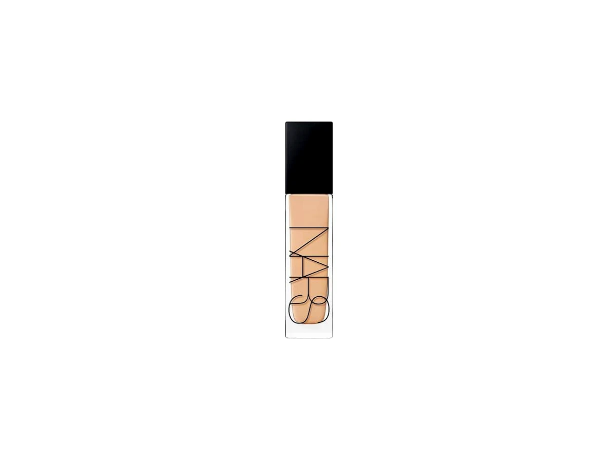 Revisão NARS Cosmetics Natural Radiant Longwear Foundation: o padrão-ouro em luminosidade sem perda de fixação
