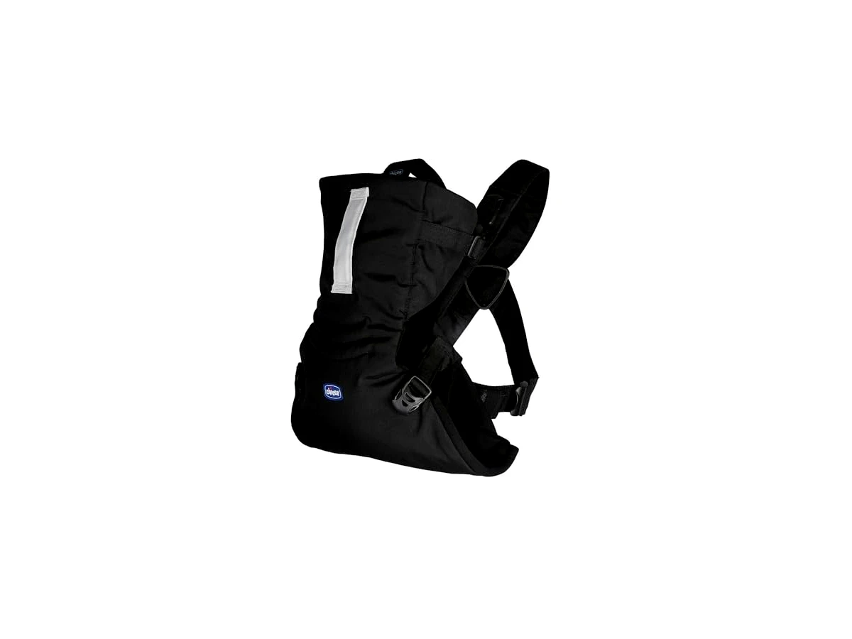 Revisão Canguru Chicco Easy Fit Black Night: campeão da praticidade para passeios curtos