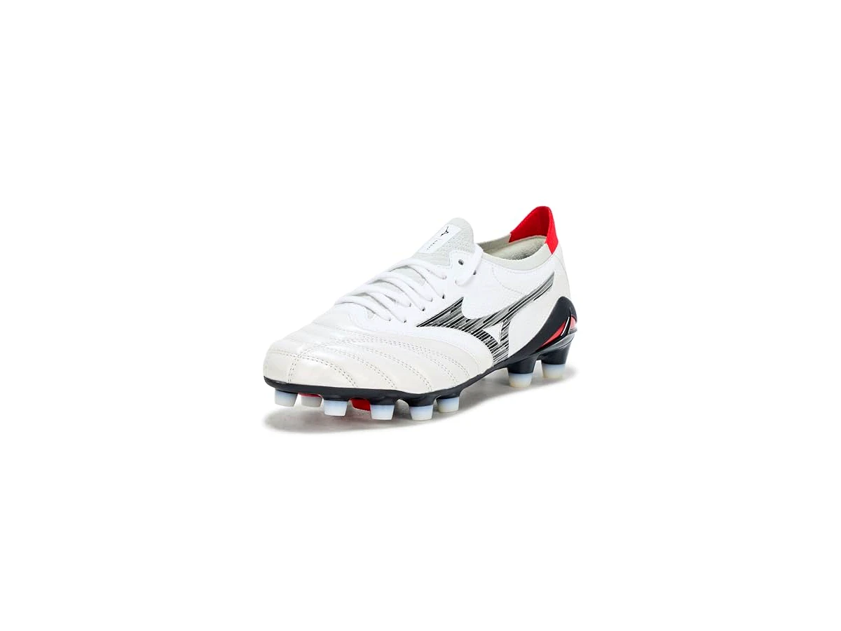 Revisão adidas F50 Elite Laced FG: A velocidade em sua forma mais pura para atacantes e pontas