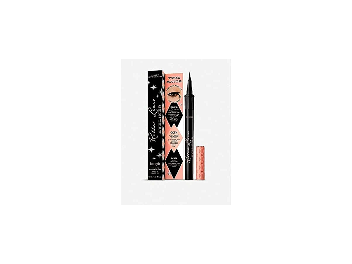 Revisão Benefit Cosmetics Roller Liner Waterproof Liquid Eyeliner - Black: o rei do acabamento matte opaco e sem brilho