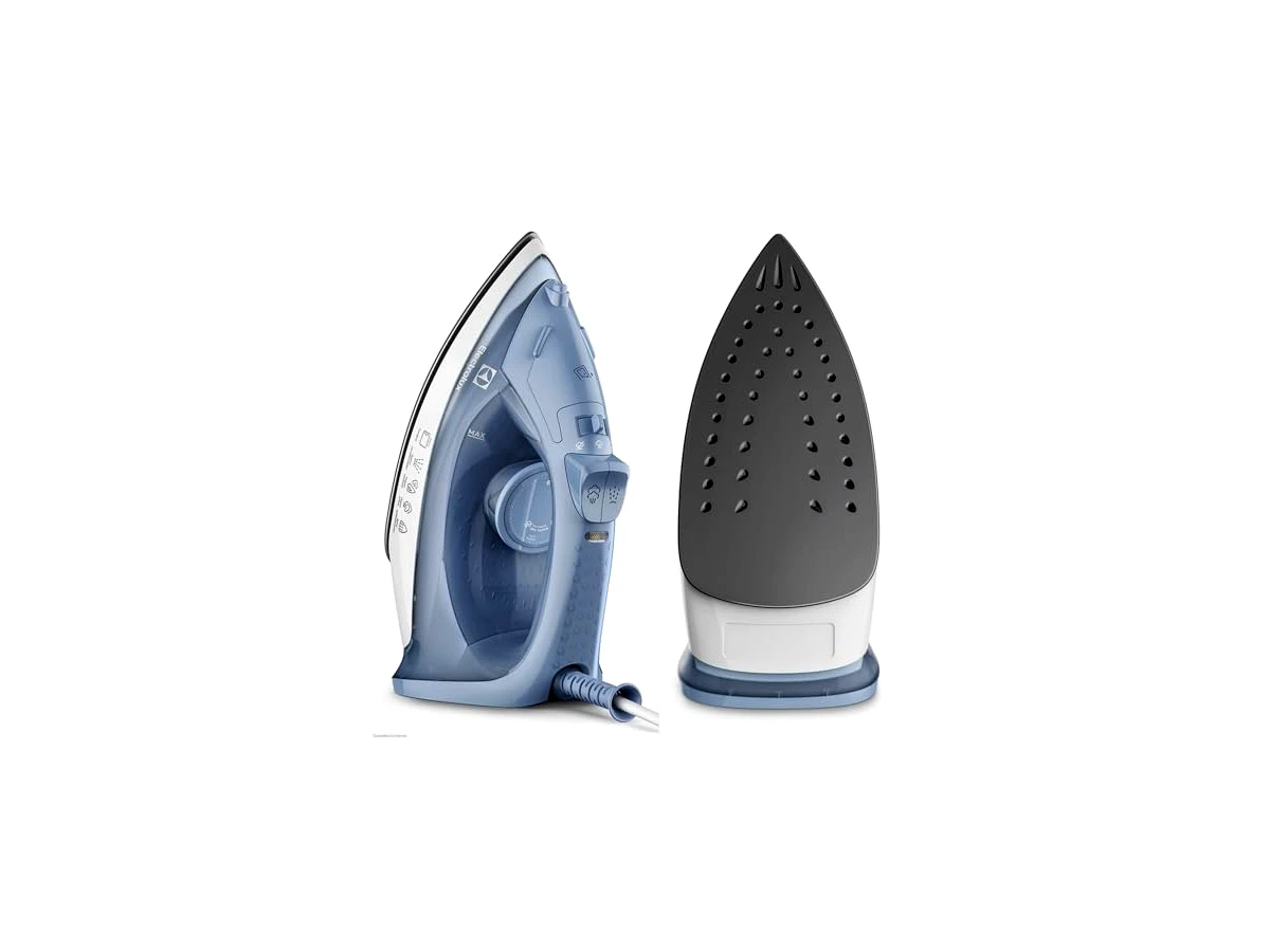 Revisão Electrolux Efficient ESI10, azul, 127 V, 1200 W: O barato que exige paciência na tábua de passar