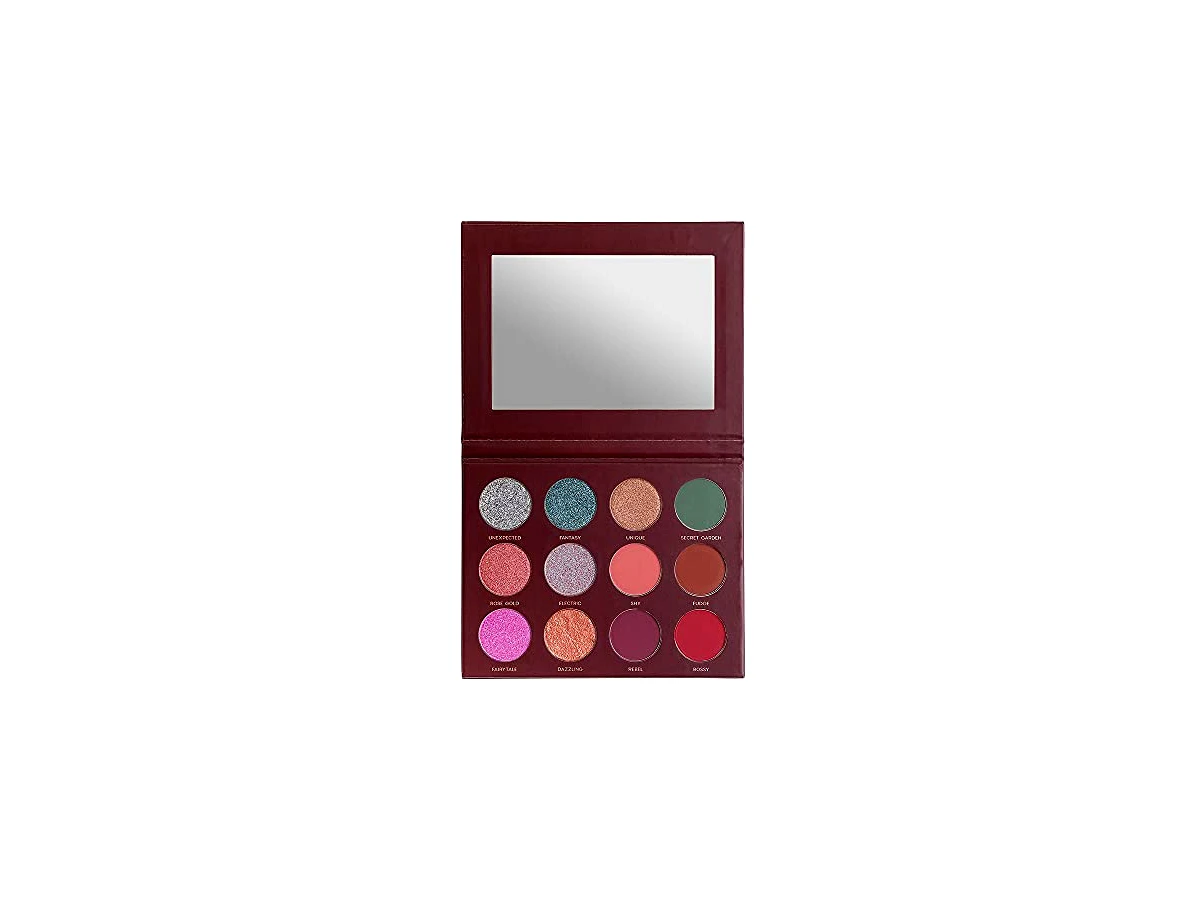 Revisão Paleta de Sombras Mariana Saad by Océane 12 Shades: desempenho de maquiagem importada com preço nacional