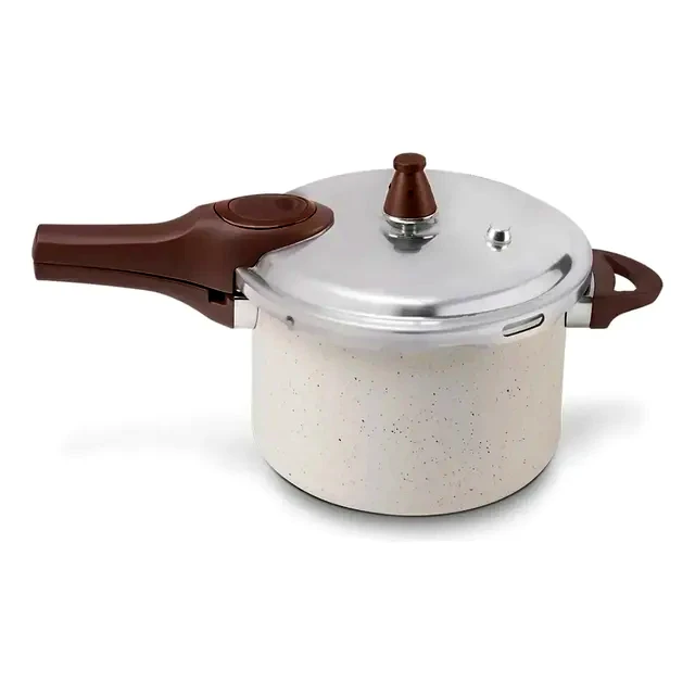 Revisão Panela de Pressão Brinox 4,2L Cerâmica Pressure: limpeza impecável por dentro, mas exige cuidados com a pintura externa