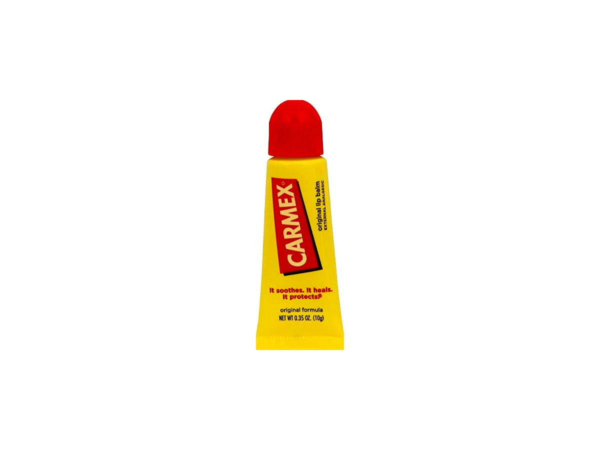 Revisão Carmex Classic Lip Balm Medicated Bisnaga Hidratante Labial 10g: o resgate analgésico definitivo para rachaduras severas