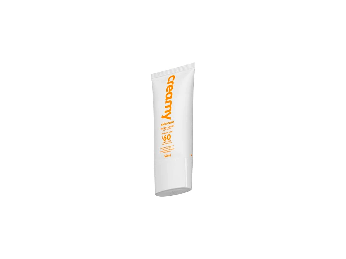 Revisão Creamy Protetor Solar Watery Lotion FPS 60: o fluido calmante que brilha no custo-benefício, mas tem limites no controle de brilho