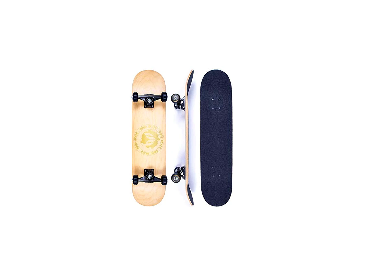 Revisão Skate Montado Cisco Logo P/B Iniciante Marfim 8.0" com Trucks Black 139mm e Rolamentos Abec 5: robustez nacional para os primeiros passos nas pistas
