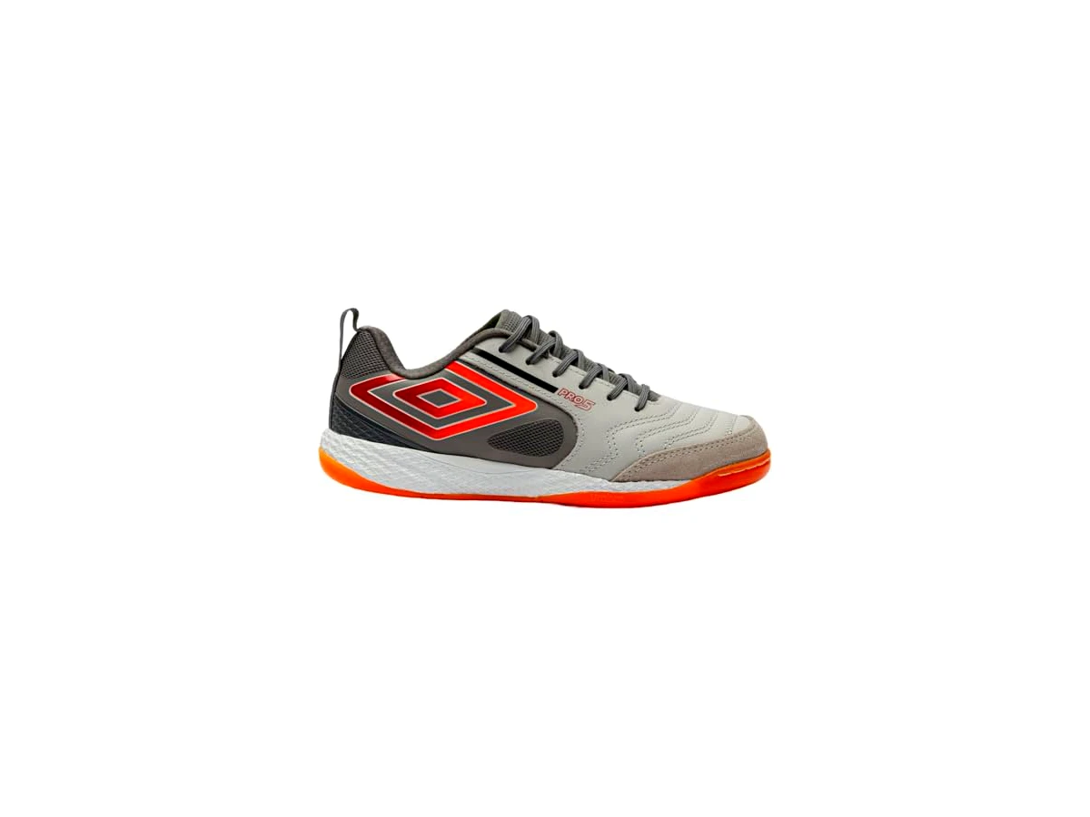 Revisão Chuteira Futsal Umbro Pro 5 Bump Profissional: Desempenho de elite com o melhor custo-benefício nacional
