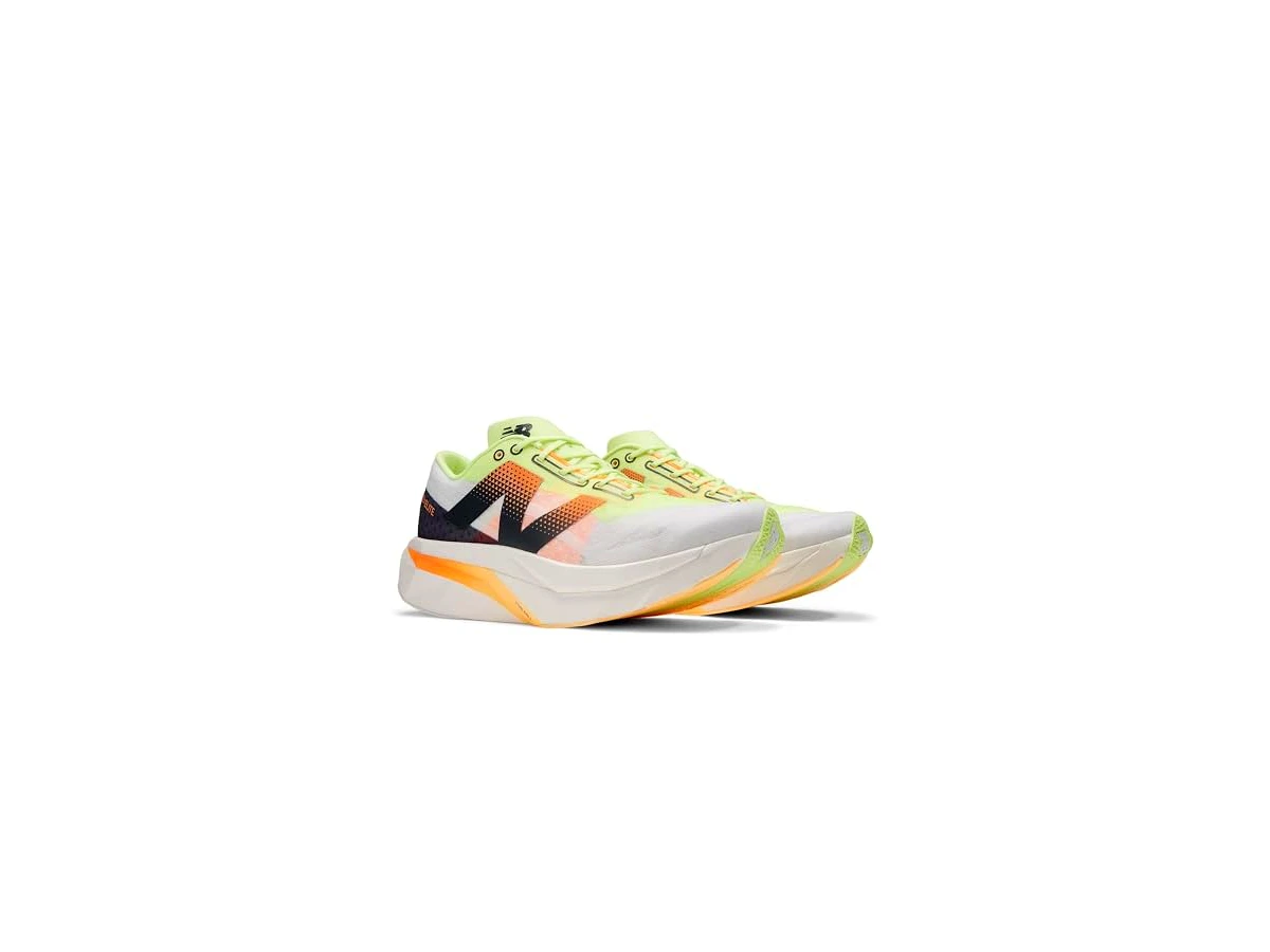 Revisão New Balance FuelCell SuperComp Elite v4: a escolha definitiva para recordes no dia da prova