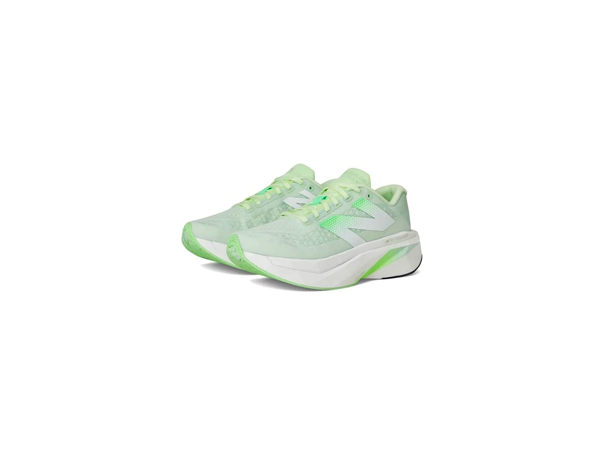 New Balance FuelCell SuperComp Trainer v3