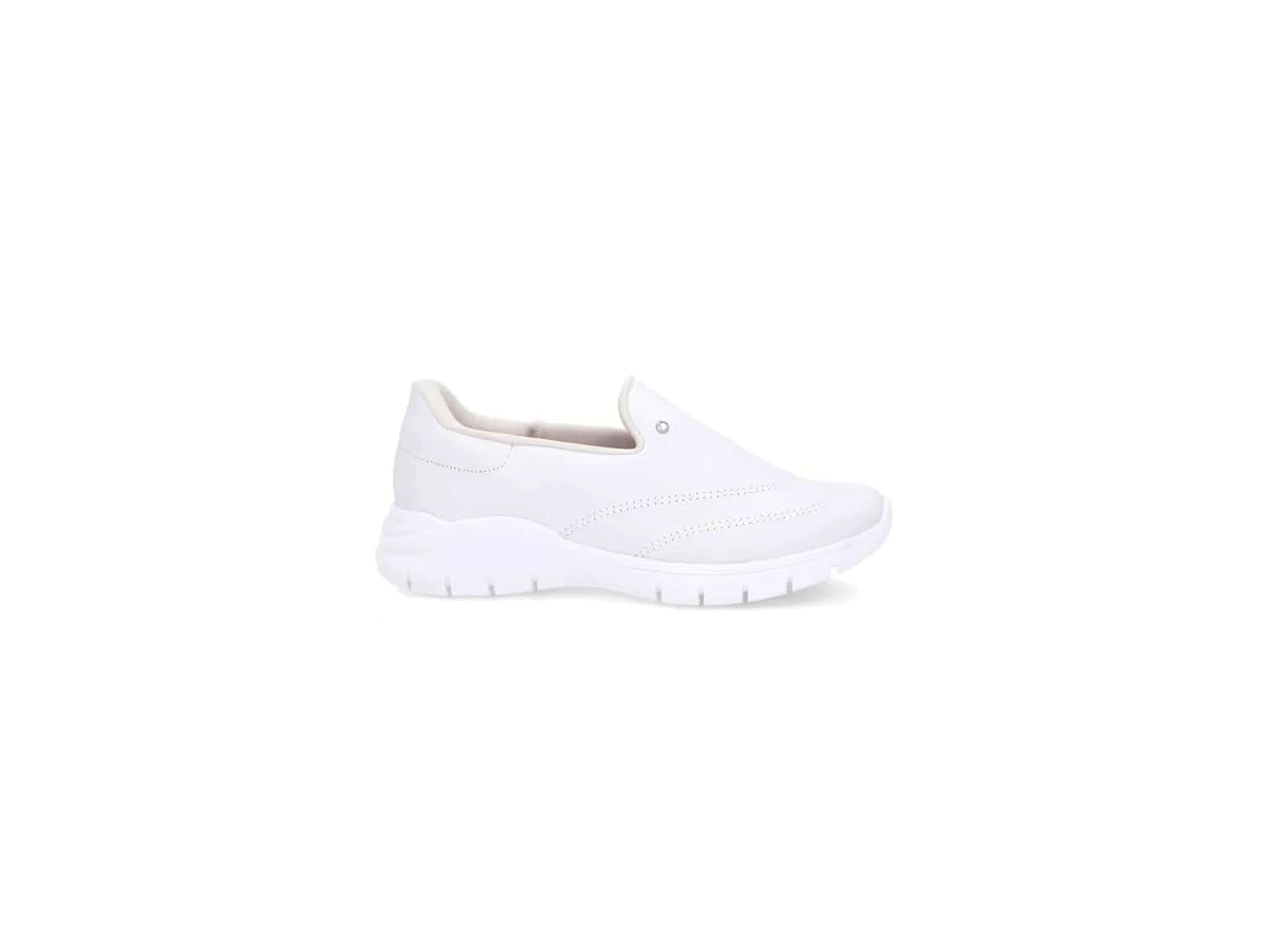 Revisão Tênis Usaflex Feminino Slip On Calce Fácil com Elastano e Recortes em Couro AB0618: elegância no trabalho e alívio para joanetes